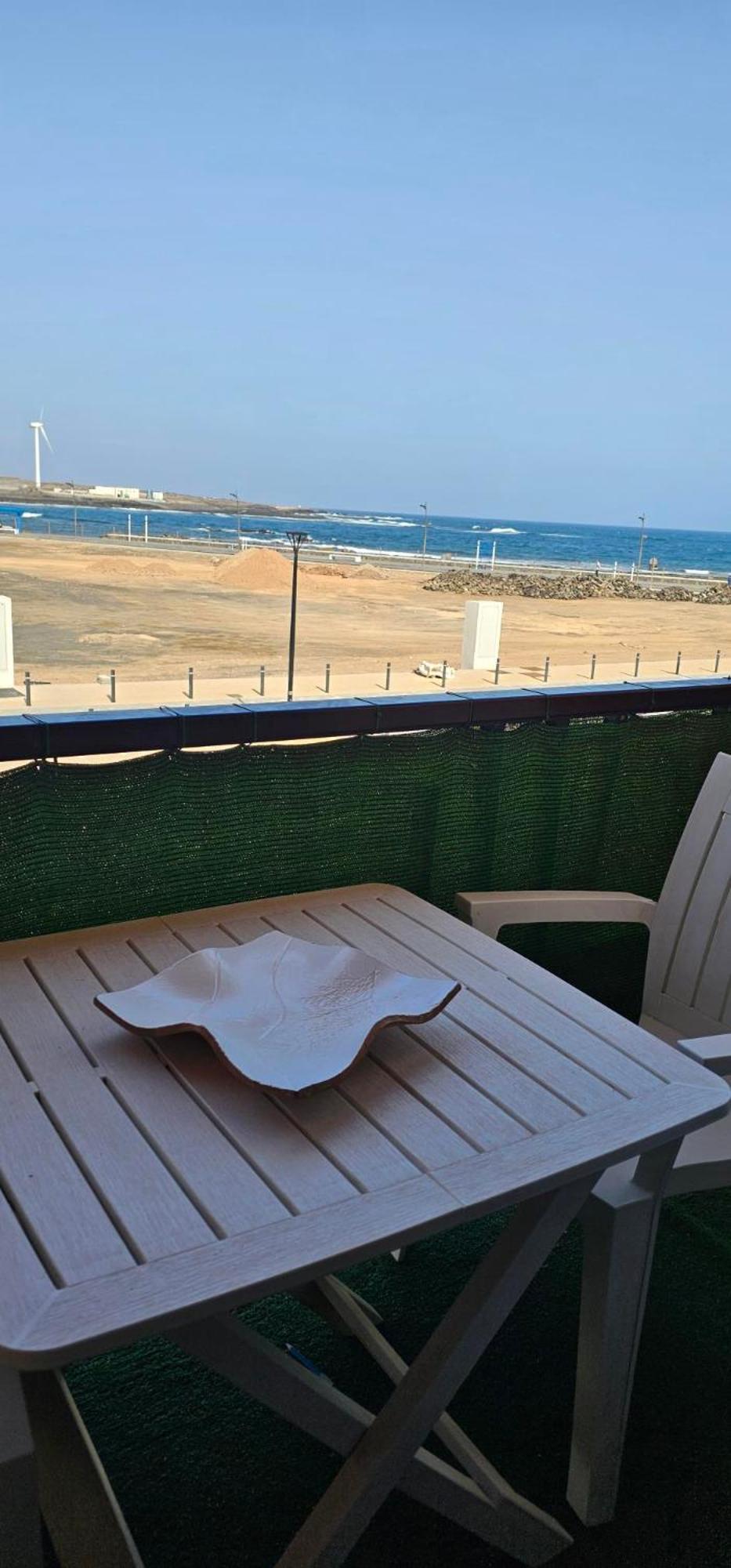 Bienvenue Appart Lumineux Avec Ascenseur Et Vue Sur La Mer Corralejo Kültér fotó